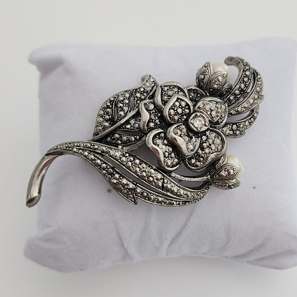 Vintage KJL For Avon silver tone rhinestone pearl bead brooch pin